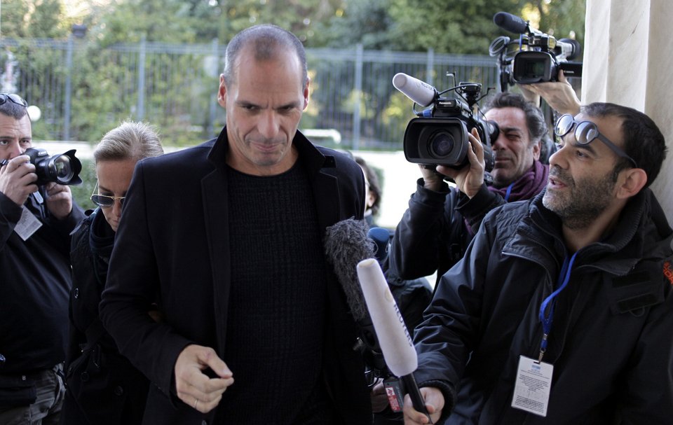 Δραματική σύσκεψη Τσίπρα – υπουργών: Εχει μερικές ώρες για να φέρει μέτρα | iefimerida.gr 2