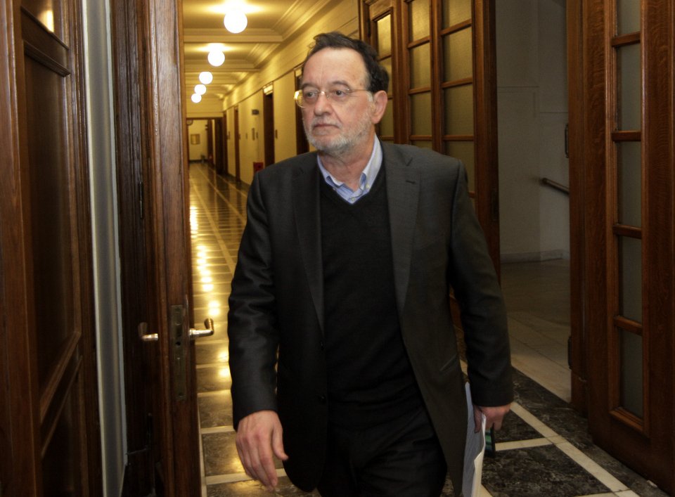 Δραματική σύσκεψη Τσίπρα – υπουργών: Εχει μερικές ώρες για να φέρει μέτρα | iefimerida.gr 4