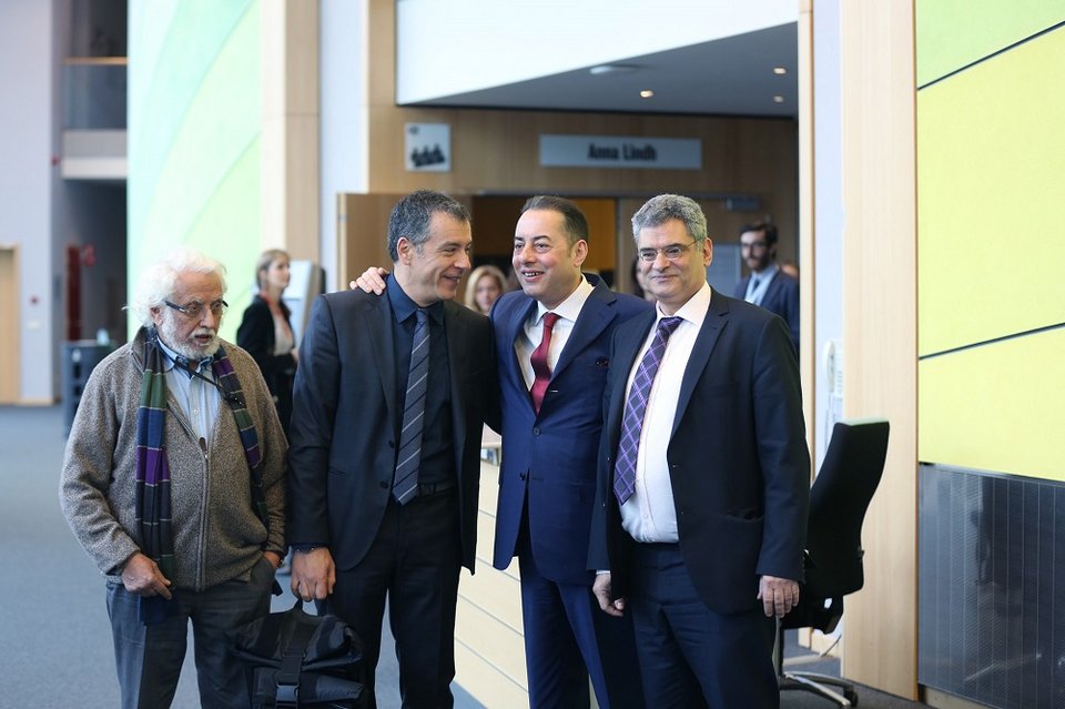 Σταύρος Θεοδωράκης: Τρεις ημέρες στις πρωτεύουσες της Ευρώπης –Συναντάει τον αντιπρόεδρο του Ρέντσι [εικόνες] | iefimerida.gr 3