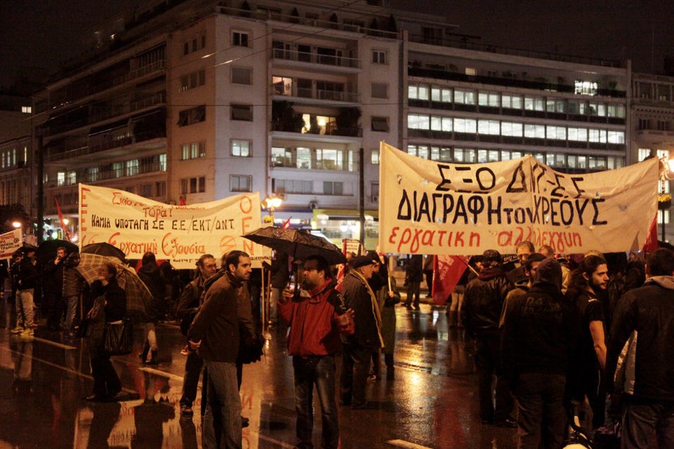 Διαδήλωση κατά της συμφωνίας στο Eurogroup στο κέντρο της Αθήνας [εικόνες] | iefimerida.gr 4