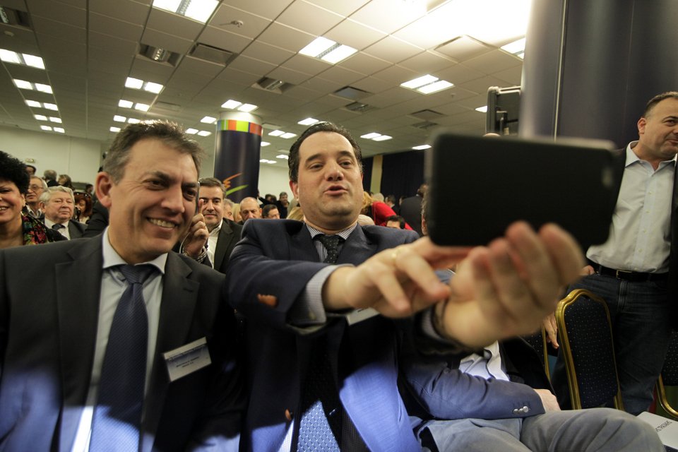 Χαμός στην Πολιτική Επιτροπή της ΝΔ: Επιθέσεις, αντεγκλήσεις, αποχωρήσεις και μια παραίτηση [εικόνες] | iefimerida.gr 8