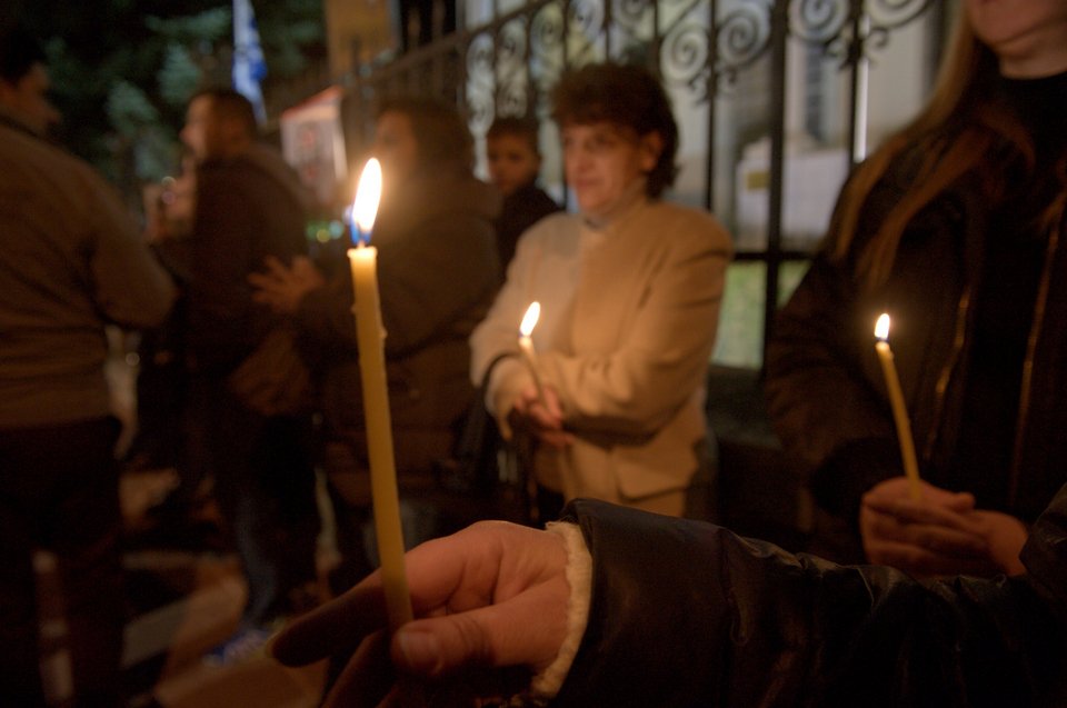 Συγκλονιστική σιωπηρή διαμαρτυρία για Ιωάννινα για τον Βαγγέλη -Χιλιάδες στο δρόμο [εικόνες] | iefimerida.gr 0
