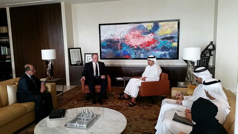 Τι συζήτησε ο Κοτζιάς με τoν ΥΠΕΞ των Αραβικών Εμιράτων [εικόνες] | iefimerida.gr 3