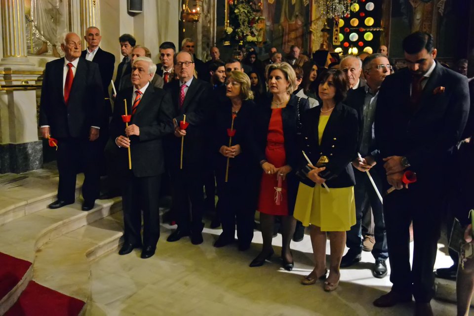 Ανάσταση στην Καλαμάτα έκανε ο Προκόπης Παυλόπουλος -Οι ευχές του Προέδρου της Δημοκρατίας [εικόνες] | iefimerida.gr 0