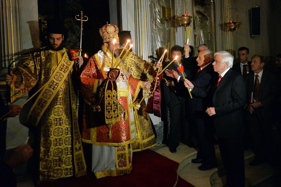 Ανάσταση στην Καλαμάτα έκανε ο Προκόπης Παυλόπουλος -Οι ευχές του Προέδρου της Δημοκρατίας [εικόνες] | iefimerida.gr 1