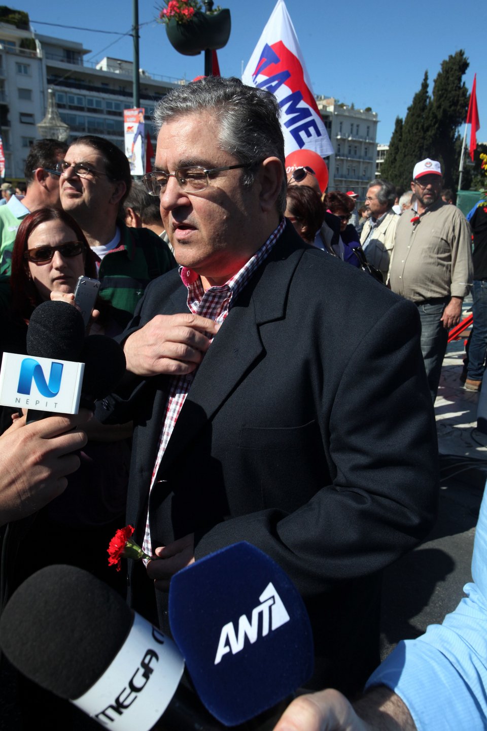 Συγκεντρώσεις ΓΣΕΕ-ΑΔΕΔΥ και ΠΑΜΕ για την Εργατική Πρωτομαγιά [εικόνες] | iefimerida.gr 28