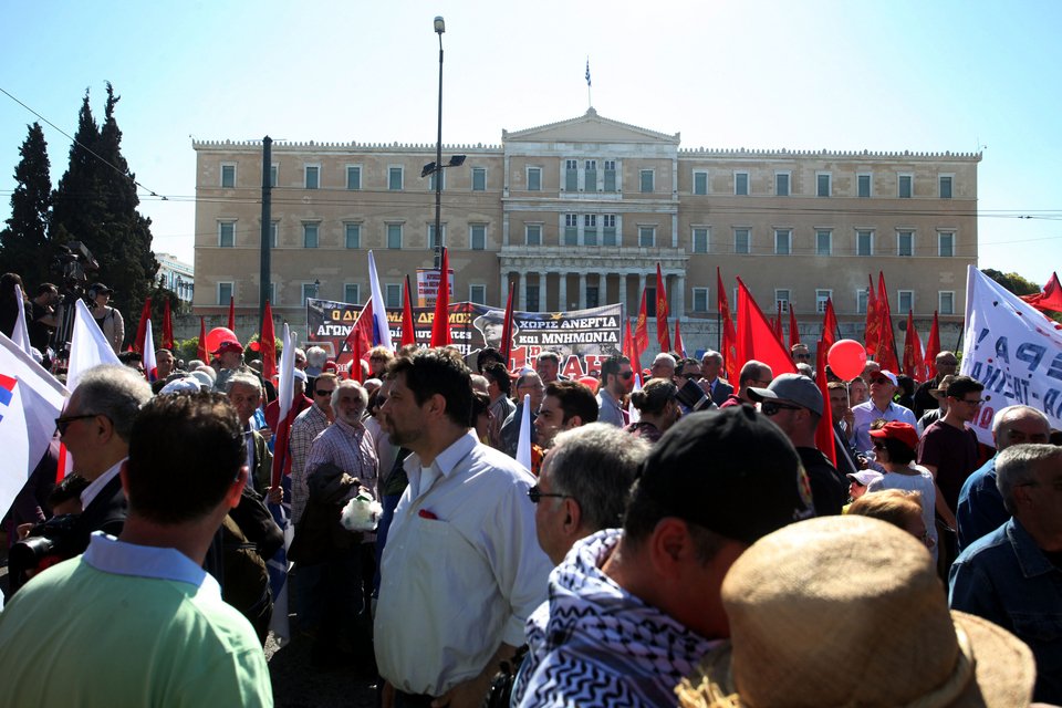 Συγκεντρώσεις ΓΣΕΕ-ΑΔΕΔΥ και ΠΑΜΕ για την Εργατική Πρωτομαγιά [εικόνες] | iefimerida.gr 30