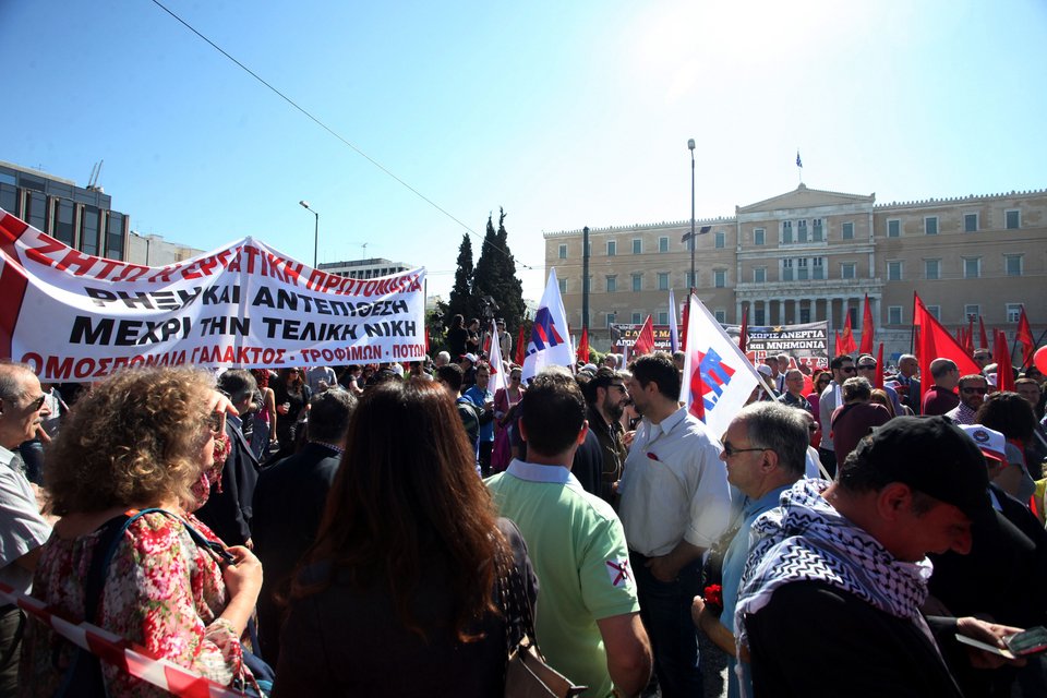 Συγκεντρώσεις ΓΣΕΕ-ΑΔΕΔΥ και ΠΑΜΕ για την Εργατική Πρωτομαγιά [εικόνες] | iefimerida.gr 29
