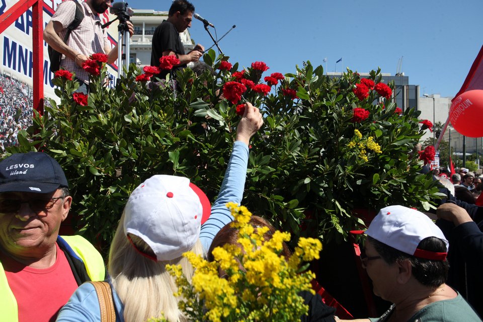Συγκεντρώσεις ΓΣΕΕ-ΑΔΕΔΥ και ΠΑΜΕ για την Εργατική Πρωτομαγιά [εικόνες] | iefimerida.gr 22