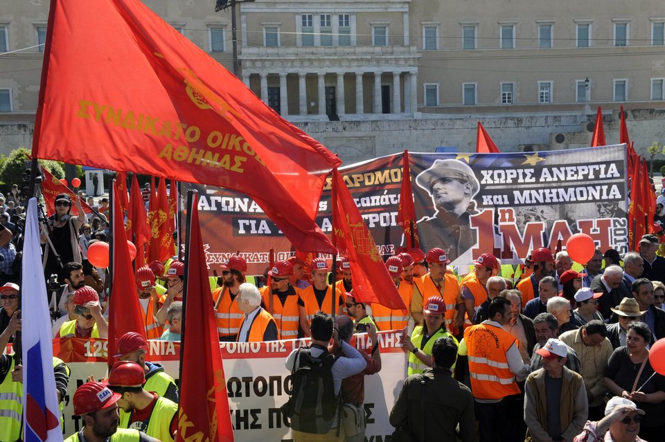 Συγκεντρώσεις ΓΣΕΕ-ΑΔΕΔΥ και ΠΑΜΕ για την Εργατική Πρωτομαγιά [εικόνες] | iefimerida.gr 21