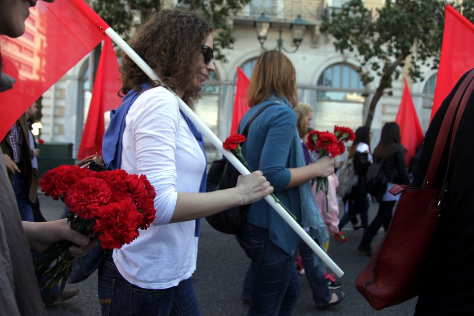 Συγκεντρώσεις ΓΣΕΕ-ΑΔΕΔΥ και ΠΑΜΕ για την Εργατική Πρωτομαγιά [εικόνες] | iefimerida.gr 16