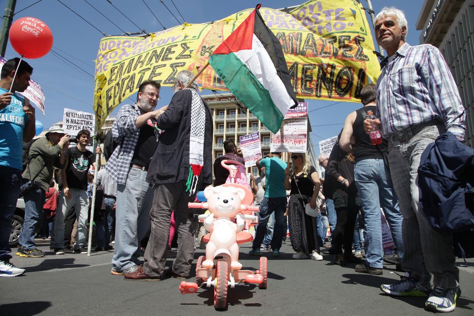 Συγκεντρώσεις ΓΣΕΕ-ΑΔΕΔΥ και ΠΑΜΕ για την Εργατική Πρωτομαγιά [εικόνες] | iefimerida.gr 5