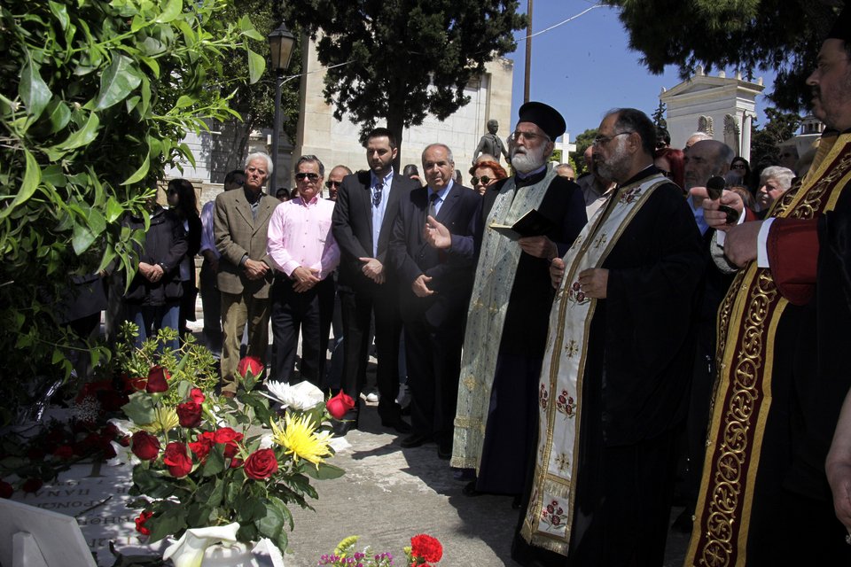 Μνημόσυνο για τον Αλέκο Παναγούλη -Συμπληρώθηκαν 39 χρόνια από τον θάνατό του [εικόνες] | iefimerida.gr 0
