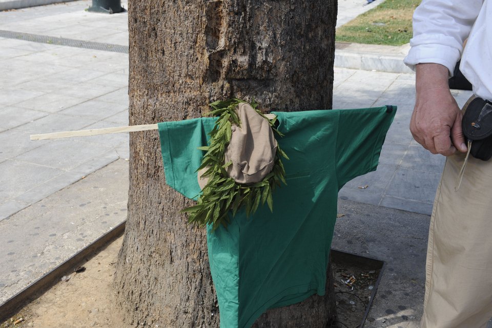 «Πάνω η φούντα»! -Στα ύψη το κέφι στην 1η Γιορτή Κάνναβης, στο Σύνταγμα [εικόνες]  | iefimerida.gr 6