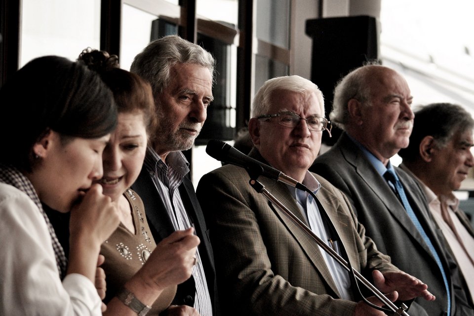 Το «Πλοίο της Ειρήνης» με τους επιζώντες από τις ατομικές βόμβες στον Πειραιά [εικόνες] | iefimerida.gr 3