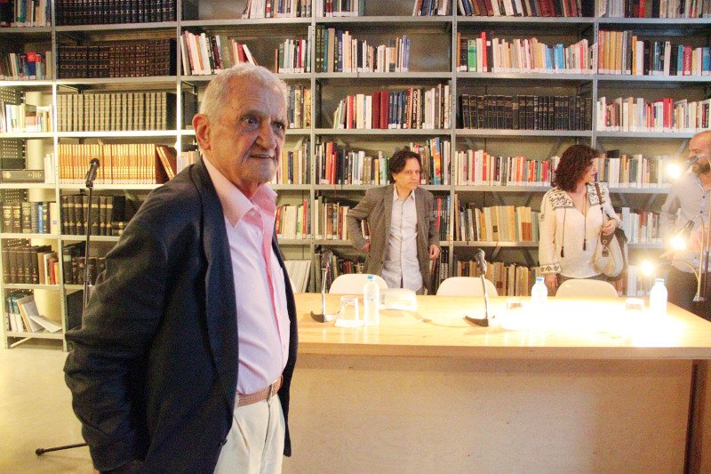 «Η μετάφραση είναι ο βασικός άξονας για την επικοινωνία των ανθρώπων. Χωρίς αυτή δε μπορούμε να γνωρίσουμε τους άλλους πολιτισμούς» σημειώνει ο Τίτος Πατρίκιος