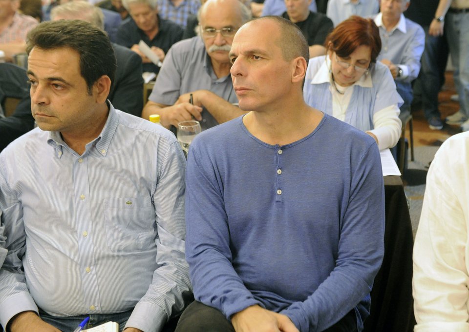 Η απίστευτη εμφάνιση του Γιάνη Βαρουφάκη στην Κ.Ε. του ΣΥΡΙΖΑ [εικόνες] | iefimerida.gr 0