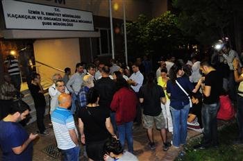 Τουρκία: Τους συνέλαβαν γιατί είναι χρήστες του Twitter - 24 ύποπτοι στο τμήμα για υποκίνηση ταραχών [εικόνα] | iefimerida.gr 0