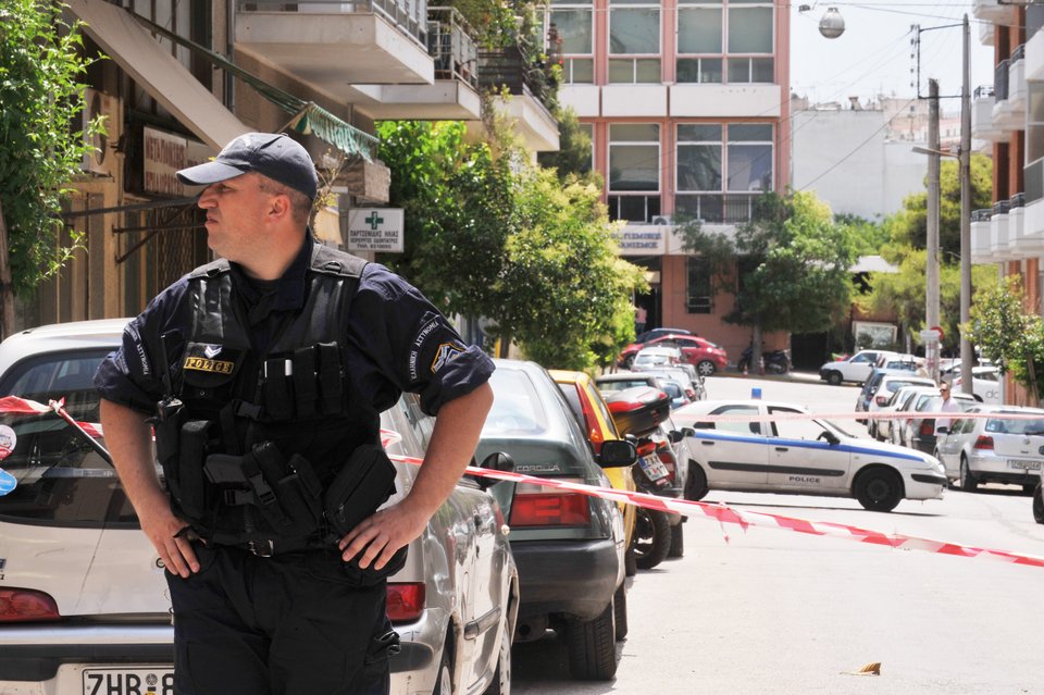 Επιχείρηση της Αντιτρομοκρατικής σε διαμέρισμα στην Αθήνα -Σχετίζεται με τους ληστές του Διστόμου [εικόνες] | iefimerida.gr 2