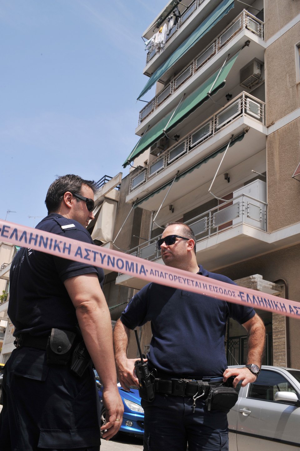 Ο Τσιρώνης είχε νοικιάσει το διαμέρισμα στον Ν. Κόσμο -Τι έδειξε η έφοδος της Αντιτρομοκρατικής [εικόνες] | iefimerida.gr 0