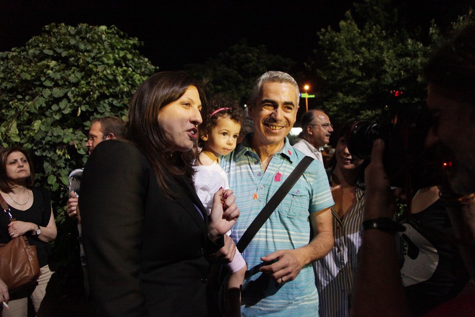 Στην ΕΡΤ συνεχίστηκε η παρέλαση των υπουργών: Η υποδοχή ροκ σταρ σε Τσίπρα και ο ασυγκράτητος Παππάς [εικόνες] | iefimerida.gr 9