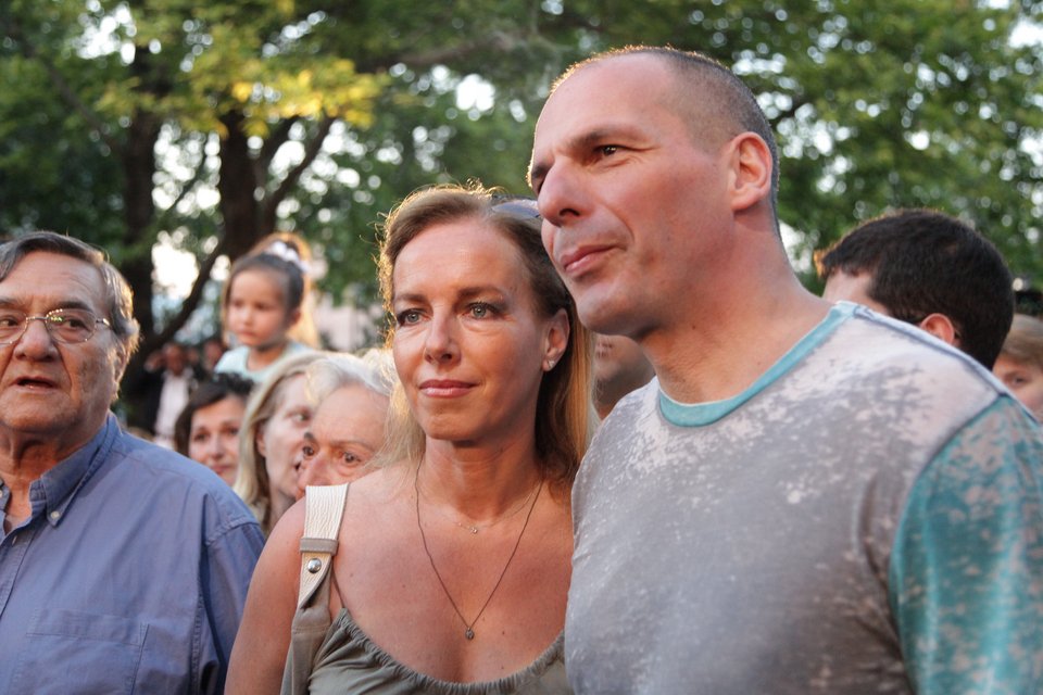 Στην ΕΡΤ συνεχίστηκε η παρέλαση των υπουργών: Η υποδοχή ροκ σταρ σε Τσίπρα και ο ασυγκράτητος Παππάς [εικόνες] | iefimerida.gr 3