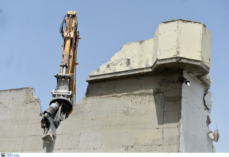 Κατεδαφίστηκε ο εξωτερικός τοίχος των γυναικείων φυλακών Κορυδαλλού -Θα γίνει χώρος πρασίνου [εικόνες] | iefimerida.gr 3