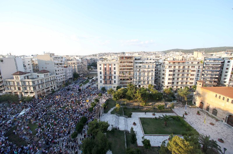 «Βροντερό ΝΑΙ» στο δημοψήφισμα από τη Θεσσαλονίκη - Μαζική προσέλευση στη συγκέντρωση [εικόνες] | iefimerida.gr 4