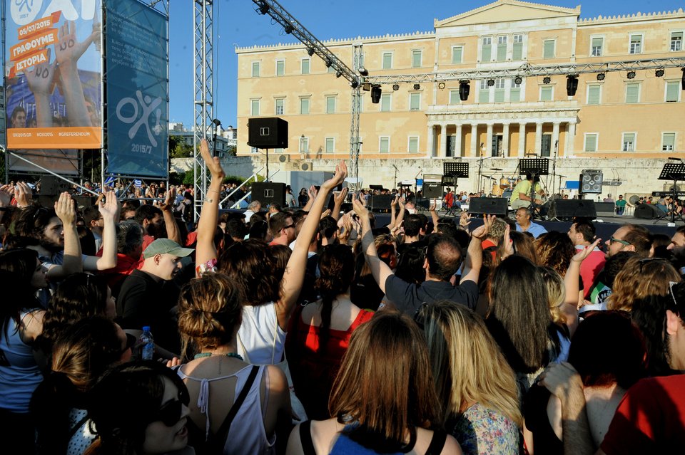 Τσίπρας: Την Κυριακή πείτε «όχι» στα τελεσίγραφα και τους εκβιασμούς -H συγκέντρωση στο Σύνταγμα [εικόνες & βίντεο] | iefimerida.gr 1