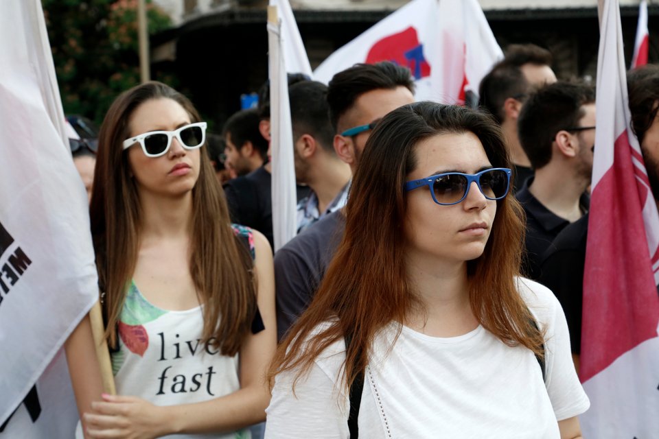 Διαδήλωσε κατά του «νέου μνημονίου» το ΠΑΜΕ [εικόνες]  | iefimerida.gr 4