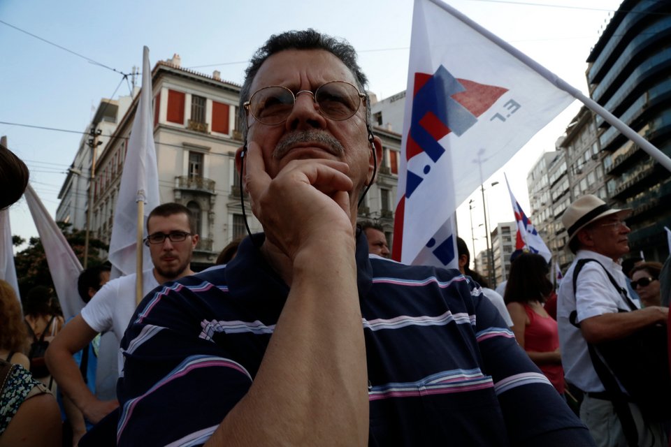 Διαδήλωσε κατά του «νέου μνημονίου» το ΠΑΜΕ [εικόνες]  | iefimerida.gr 5