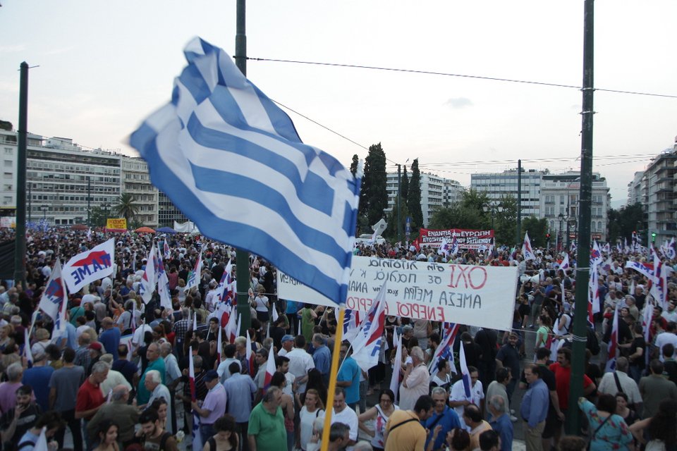 Ολοκληρώθηκε η συγκέντρωση του «Οχι» έξω από τη Βουλή  [εικόνες]  | iefimerida.gr 8