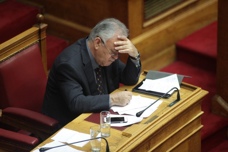 Νταούλια πολέμου στη Βουλή: Πηγαδάκια, αγωνία Τσακαλώτου, ο cool Βαρουφάκης [εικόνες] | iefimerida.gr 23