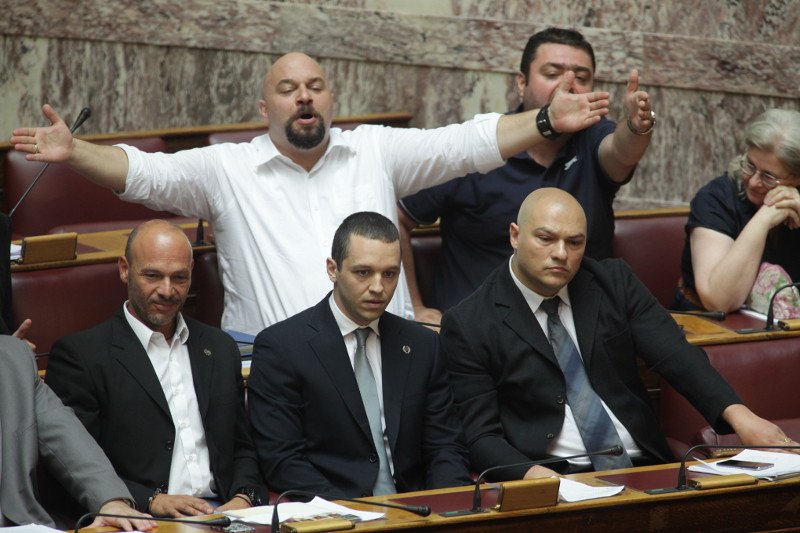 Νταούλια πολέμου στη Βουλή: Πηγαδάκια, αγωνία Τσακαλώτου, ο cool Βαρουφάκης [εικόνες] | iefimerida.gr 31