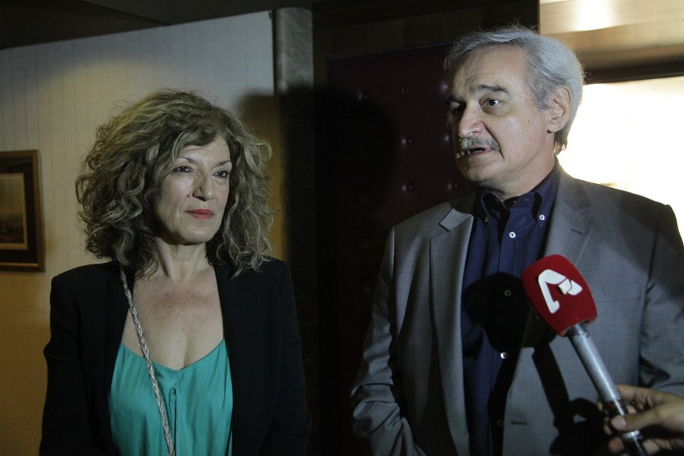 Σε εγκάρδιο κλίμα η παράδοση-παραλαβή μεταξύ Χουντή στη Αναγνωστοπούλου στο ΥΠΕΞ | iefimerida.gr 3