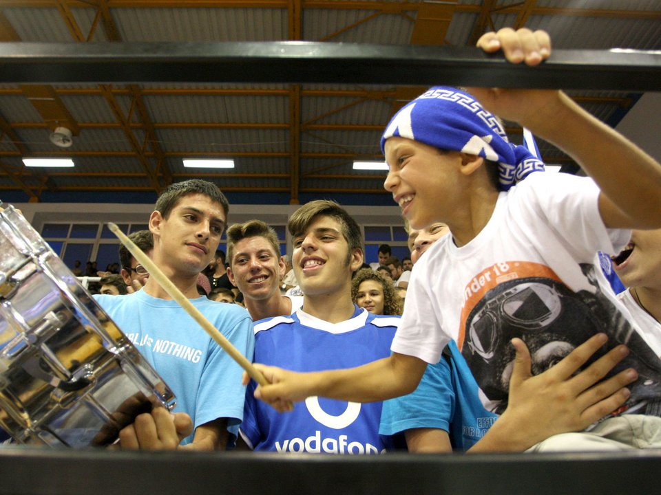 Σήκωσαν το Ευρωπαϊκό οι Εφηβοι! [εικόνες] | iefimerida.gr 5