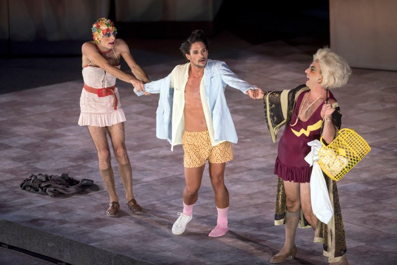 Κατάμεστο το αρχαίο θέατρο της Επιδαύρου -18.000 θεατές είδαν τις «Εκκλησιάζουσες» [εικόνες] | iefimerida.gr 7