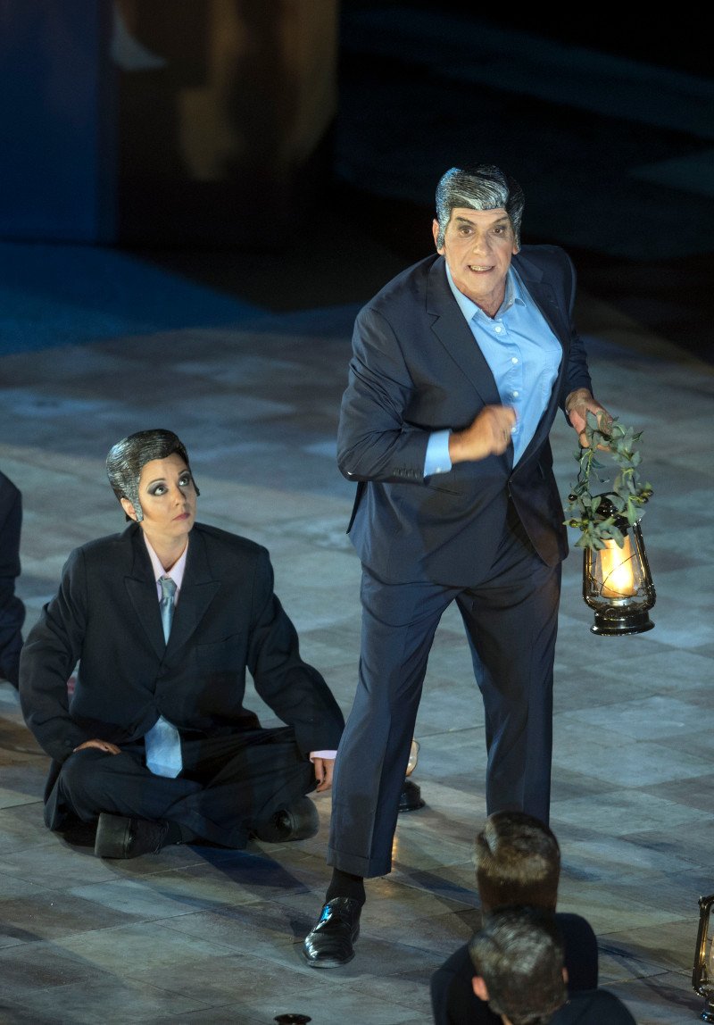 Κατάμεστο το αρχαίο θέατρο της Επιδαύρου -18.000 θεατές είδαν τις «Εκκλησιάζουσες» [εικόνες] | iefimerida.gr 8