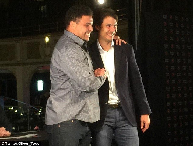 Ο Ναδάλ κέρδισε τον Ρονάλντο στο πόκερ και ο Βραζιλιάνος έπλυνε τα πιάτα [εικόνες&βίντεο] | iefimerida.gr 2