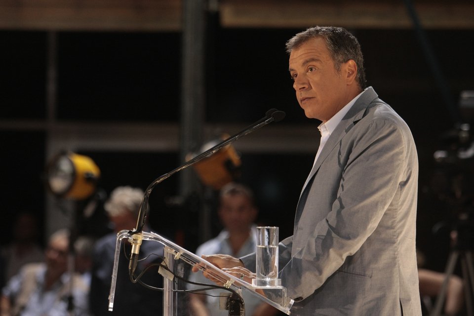 Επίθεση Θεοδωράκη στην κυβέρνηση: Διόριζαν συγγενείς και φίλους, ήταν έτοιμοι για το δικό τους πλιάτσικο [εικόνες] | iefimerida.gr 3