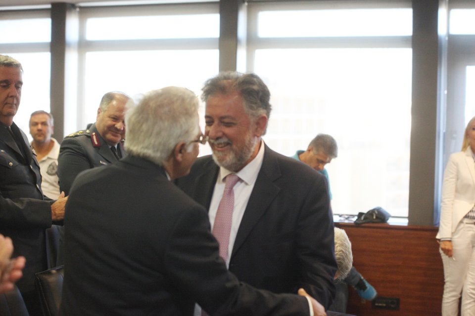 Παράδοση-παραλαβή του Πανούση: Η μυστηριώδης Σία και οι αιθέριες υπάρξεις  [εικόνες&βίντεο]  | iefimerida.gr 4