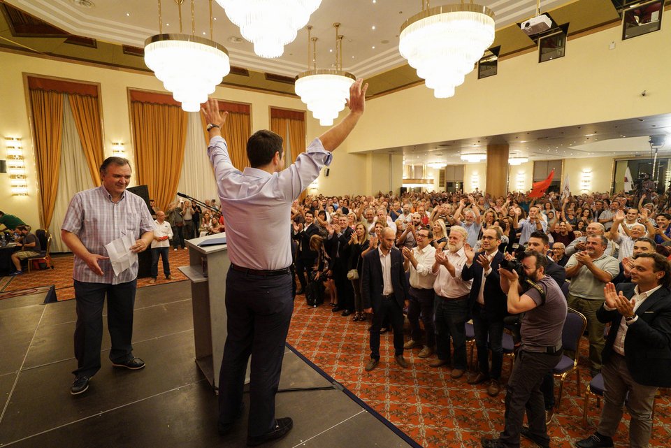 Τσίπρας: Να έρθει Κουμουνδούρου ο Μεϊμαράκης, θα τον κεράσω καφέ, αλλά είναι υπαλληλία της τρόικας [εικόνες]  | iefimerida.gr 2