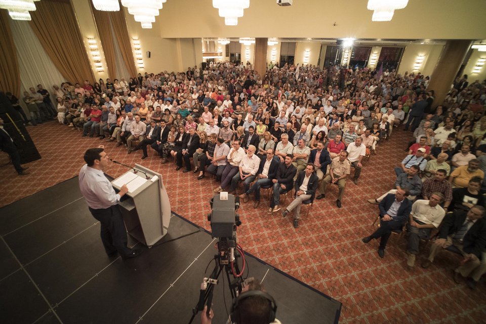 Τσίπρας: Να έρθει Κουμουνδούρου ο Μεϊμαράκης, θα τον κεράσω καφέ, αλλά είναι υπαλληλία της τρόικας [εικόνες]  | iefimerida.gr 1