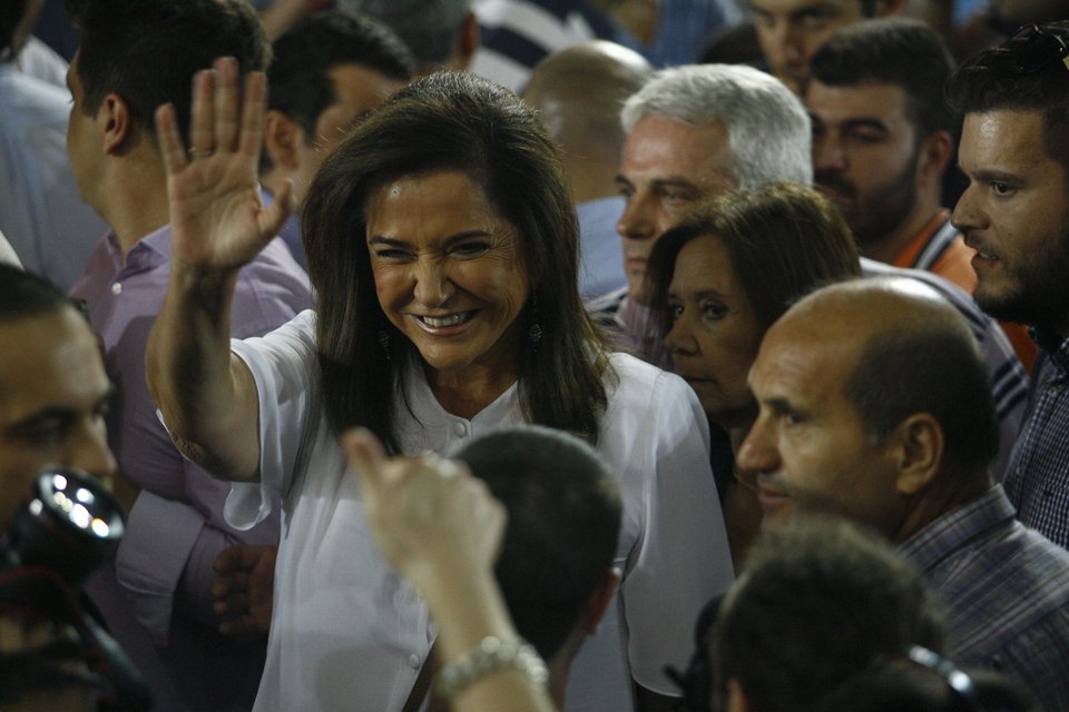 Καραμανλής και Σαμαράς στο πλάι του Μεϊμαράκη στην Ομόνοια [εικόνες] | iefimerida.gr 5