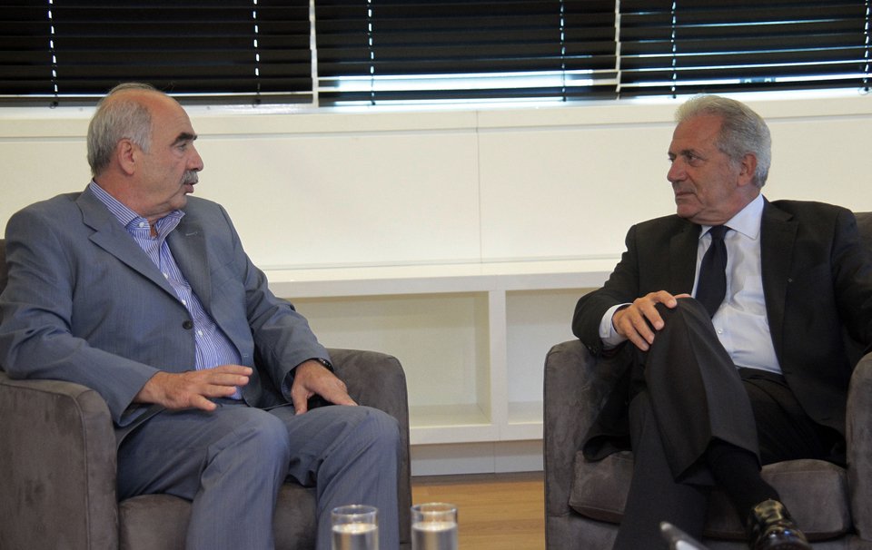 Συνάντηση Μεϊμαράκη – Αβραμόπουλου: Eχουμε περάσει πολλά μαζί – Νιώθω συγκίνηση που γύρισα πίσω [εικόνες & βίντεο] | iefimerida.gr 0