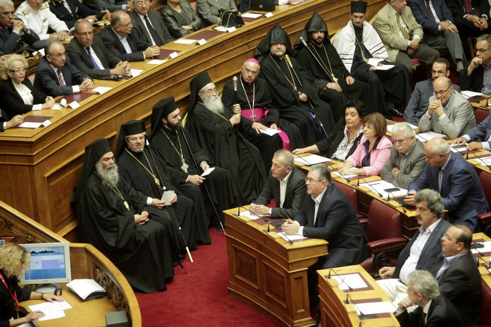 Ορκίστηκαν οι 300 -Ποιοι μπαίνουν για πρώτη φορά στη βουλή [εικόνες] | iefimerida.gr 1