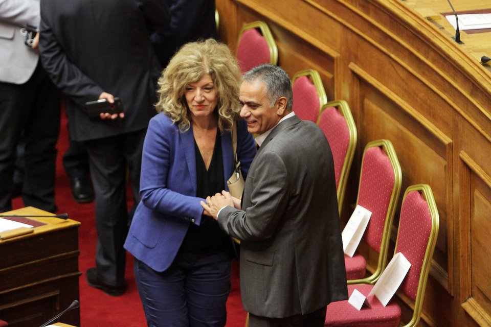 Οι κυρίες της Βουλής στην ορκωμοσία [εικόνες] | iefimerida.gr 17