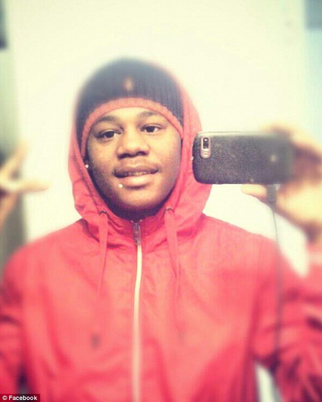 Δεύτερος νεκρός στο Μιζούρι: Φόβοι για νέα «καυτή» νύχτα στις ΗΠΑ [εικόνες] | iefimerida.gr 2