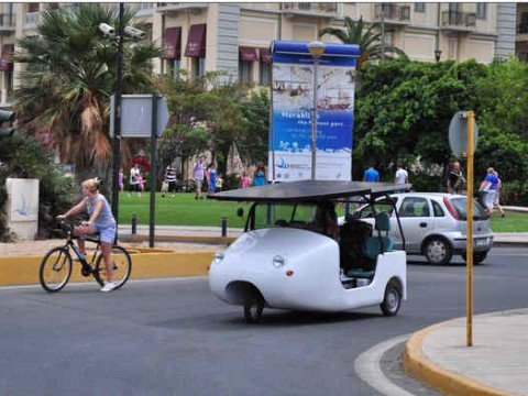 Αυτό είναι το ελληνικό ηλεκτροκίνητο όχημα -Εντυπωσιακό test drive στη Σαντορίνη [εικόνες] | iefimerida.gr 1