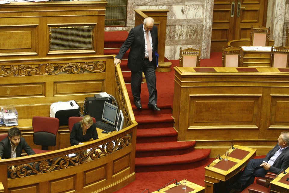 Oταν ο Μεϊμαράκης άλλαξε... δρόμο για να μην περάσει ξανά δίπλα από τον Τσίπρα [εικόνες] | iefimerida.gr 3